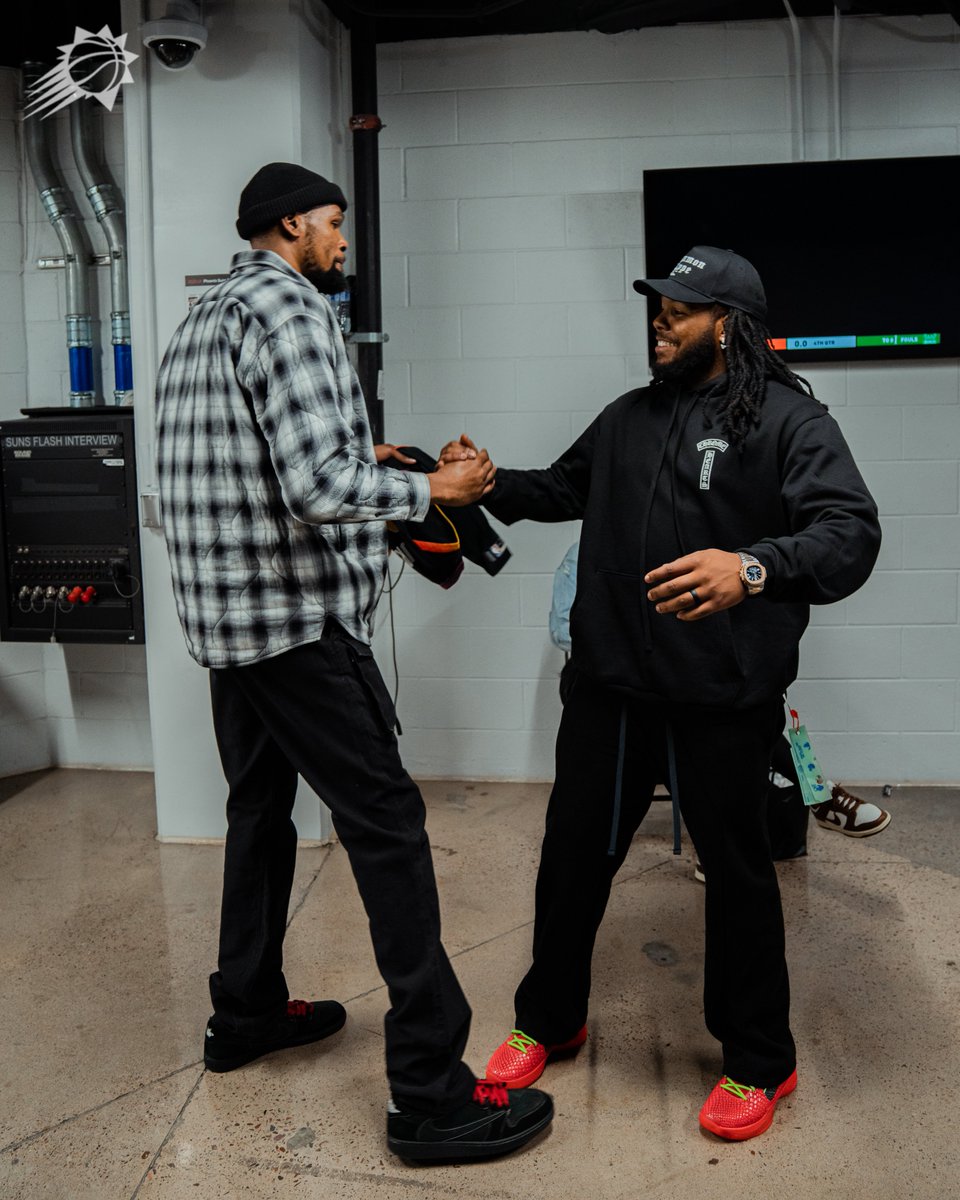 Suns's tweet image. Game recognize game 🤩

KD 🤝 Vlad Jr.