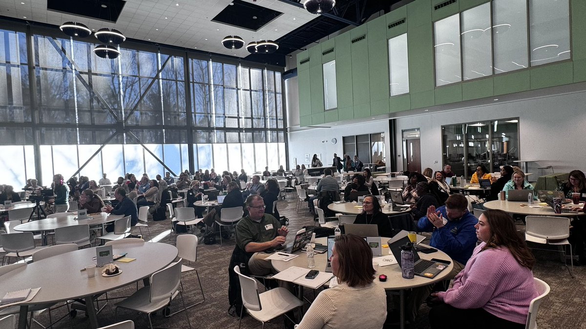 pammoran's tweet image. always fab to be with #VaLIN teams (Va Leads Innovation Network) and see amazing educators connecting around the future of learning for young people in Va Schools @scl_Va @VA_Partners4Edu @VALearns @dramygriffin #valin5.0 @ALPlearn