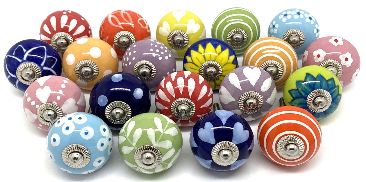 We design and sell cupboard knobs &amp; hooks for retail &amp; trade. Shop online theseplease.co.uk/product-catego…………………………………… #earlybiz #upcycle #chalkpaint #anniesloan #Frenchicpaint #upcycle #ceramic #knobs #DIY