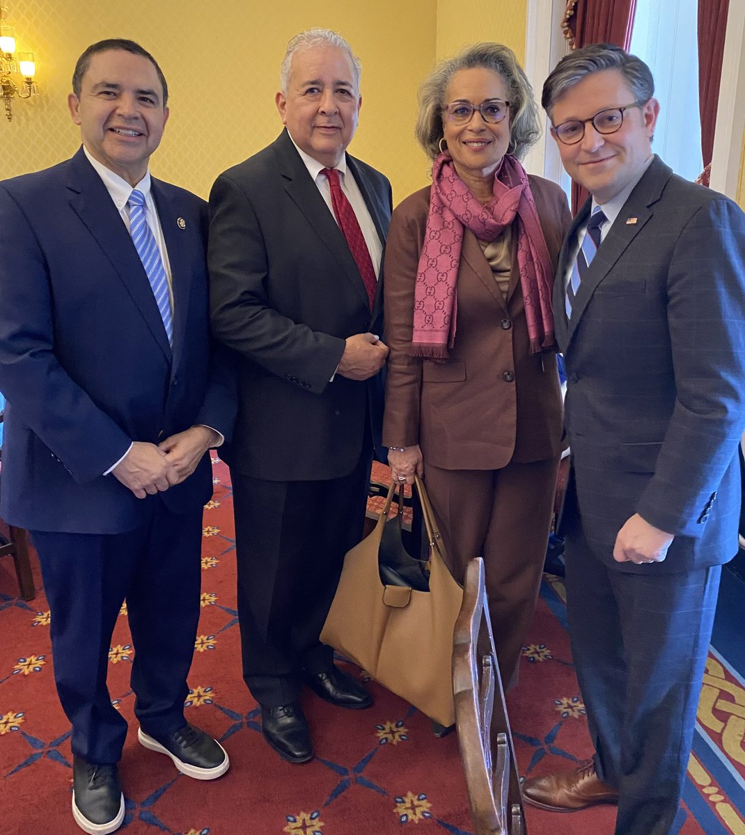 𝐒𝐀𝐖𝐒 🪴🐝 🌺 tweet media