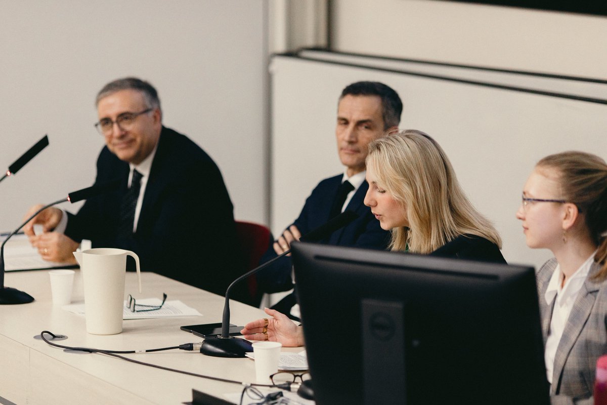 dacostaph's tweet photo. Heureux d'intervenir à @sciencespo aux côtés de P. Lalliot, directeur du @CdCMAE, avec lequel le partenariat se renforce. 
L'occasion de souligner l'engagement admirable des volontaires de la @CroixRouge qui se mobilisent dans un contexte d'accélération des crises humanitaires. https://t.co/vCuhsrBYX6