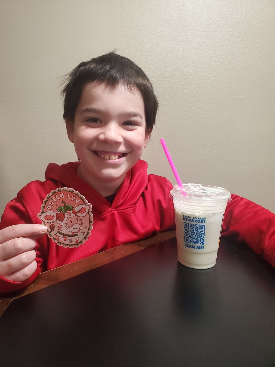00WabiSabi00's tweet photo. @jim3n3z_j0 Good morning! Miles got a cookie shake for breakfast. #StickerGang https://t.co/RrPNmQojFk