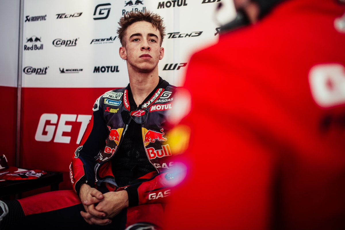 37_pedroacosta's tweet photo. #SepangTest rodeo 🏇🏻!!! Tomorrow last day with some things to try. Ready 🦈 #MotoGP https://t.co/V7VLhj7Nez