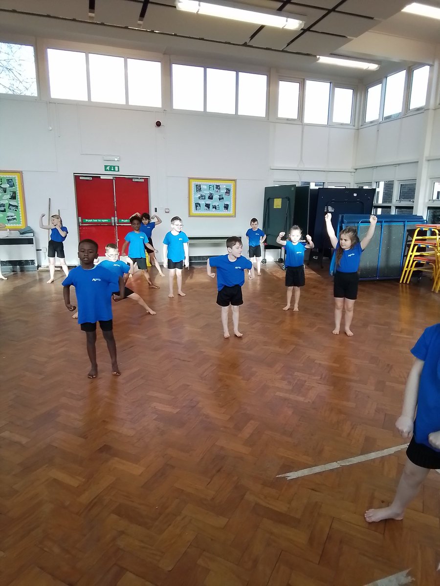 TPAYear2EL's tweet photo. We enjoyed making up a dance in PE this week, pretending we were in the circus @DeltaTheParks #TPAPE https://t.co/pSAkfXAEv5