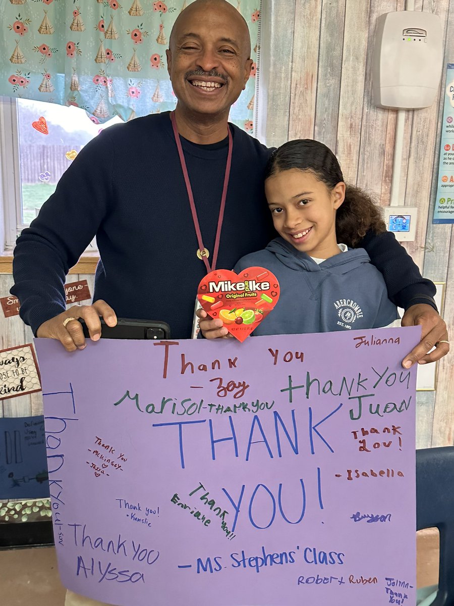 stephkat16's tweet photo. World Read Aloud Day for my @BluebonnetLions is off to a great start!!! Thank you Mr.Guyton for reading to our class today! We loved the book so much we kept it to finish the chapter book! 🎉🎉 https://t.co/xmeJHCOz5J