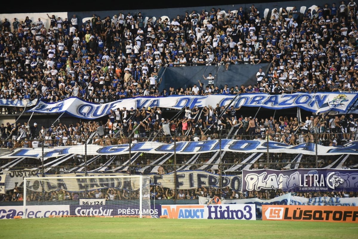 LetraG's tweet photo. A buscar las diferencias 🔍

#GELP #CGE 🔵⚪️ https://t.co/k0NfV5Lcs2