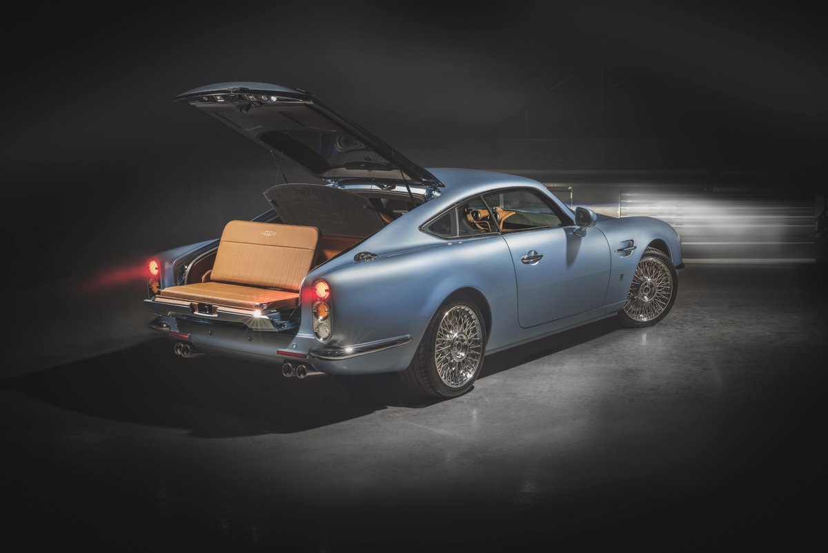 davidbrownautos's tweet photo. Quite unlike anything else. #CoachbuildingIsBack #MadeInBritain #Bespoke #Speedback https://t.co/hEfEKnOrQR