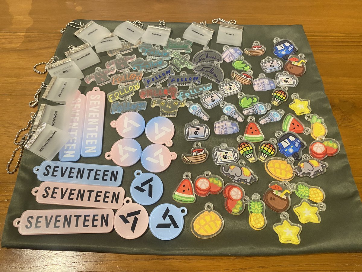 แค่อยากแจกนะคะ เดือนนี้มี #FebBoySEVENTEEN ก็แจก 3คน #dino #DK #VERNON ชิป #minwon ก็มีแจกเนื่องจากหวานมาก  

#ตลาดนัดสวนเเครอท #ตลาดนัดseventeen #กะรัตพระเวสสันดร
