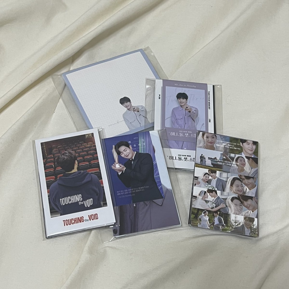 k000204's tweet photo. @seonho_record 굿즈 나눔 너무 잘 받았어요! 다 하나같이 너무 예뻐요.. 나눔 감사합니다 ◡̈ https://t.co/QOQUu9CWuJ
