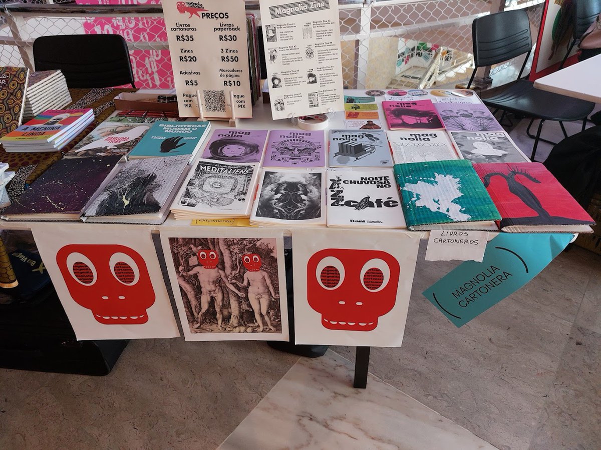 magnolialivros's tweet photo. Fizemos um breve relato bacaninha sobre como foi a participação da editora Magnolia Cartonera na 10ª edição da Feira Miolo(s) na Biblioteca Mário de Andrade, São Paulo (2023) - 📚 Post no Blog Bibliotecas do Brasil. 💻 Confira: https://t.co/lzgfiejvva 

@feiramiolos @Lote42 ✨ https://t.co/zkpQKSKKlc
