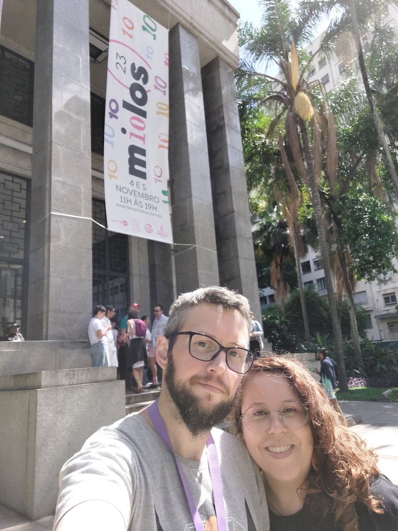 magnolialivros's tweet photo. Fizemos um breve relato bacaninha sobre como foi a participação da editora Magnolia Cartonera na 10ª edição da Feira Miolo(s) na Biblioteca Mário de Andrade, São Paulo (2023) - 📚 Post no Blog Bibliotecas do Brasil. 💻 Confira: https://t.co/lzgfiejvva 

@feiramiolos @Lote42 ✨ https://t.co/zkpQKSKKlc