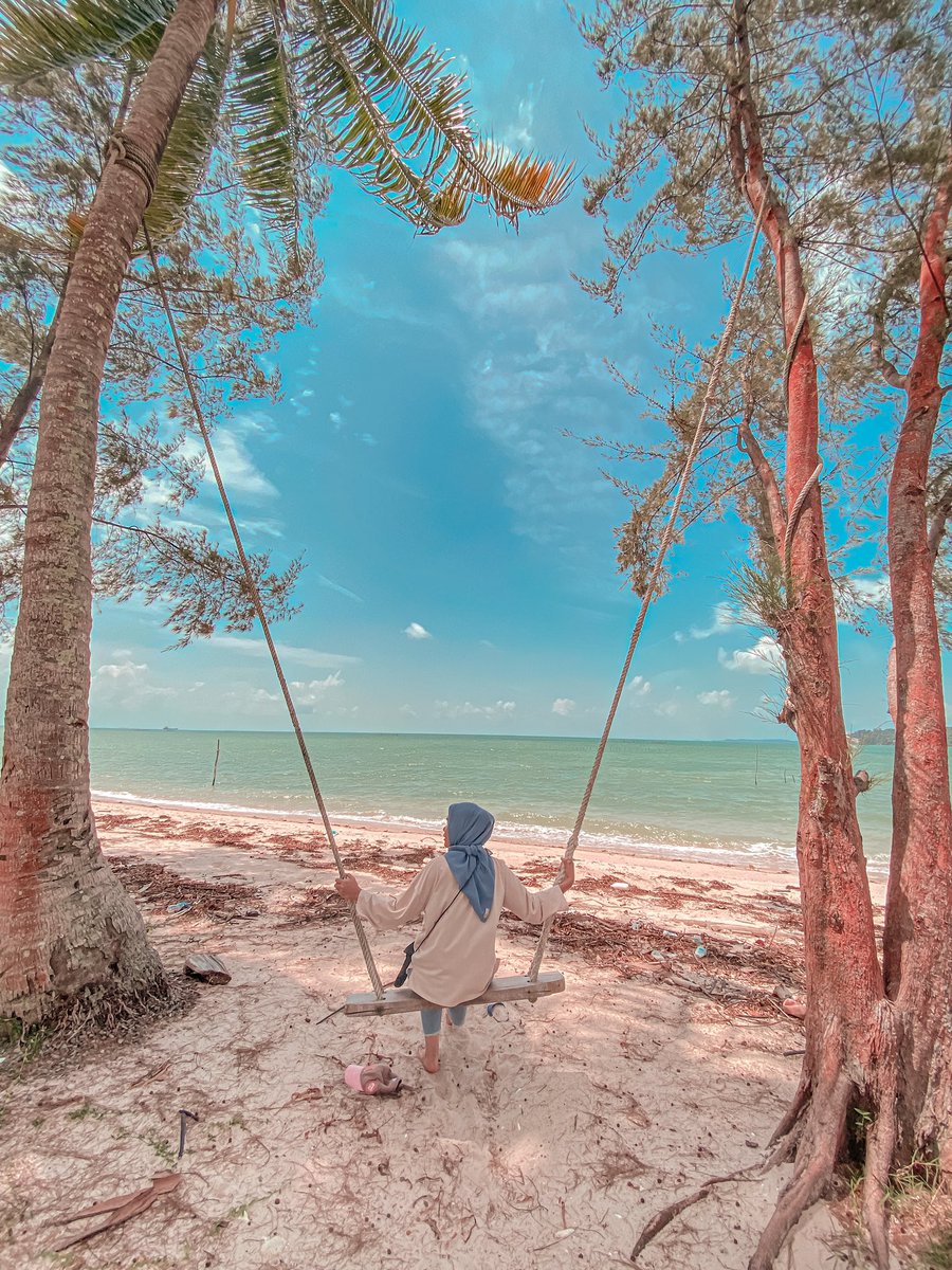 ardinareads's tweet photo. ✨Even though I’m quite introverted, I also really like traveling. that’s strange isn’t it? introvert who doesn’t have many friends but really likes traveling🤭✨
✨📖 🧳✨___ Let’s see what’s on this year’s list🧐🤔
#introvertperson
https://t.co/BsPyy7OShK https://t.co/cIrx4VPN3U