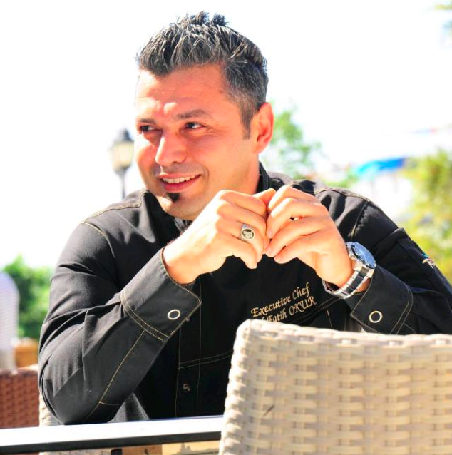 turizmmufettisi's tweet photo. OTEL MUTFAĞININ SIRLARINI TURİZM MÜFETTİŞİ OKURLARINA PAYLAŞACAK!
https://t.co/vlmx08dGkV

Otel mutfağının deneyimli isimlerinden Fatih Chef, alanındaki zengin bilgi birikimiyle Turizm Müfettişi okurlarına özel yazılar kaleme alacak.

#TurizmMüfettişi #GastronomiKöşesi #FatihChef https://t.co/j3i36Ub121