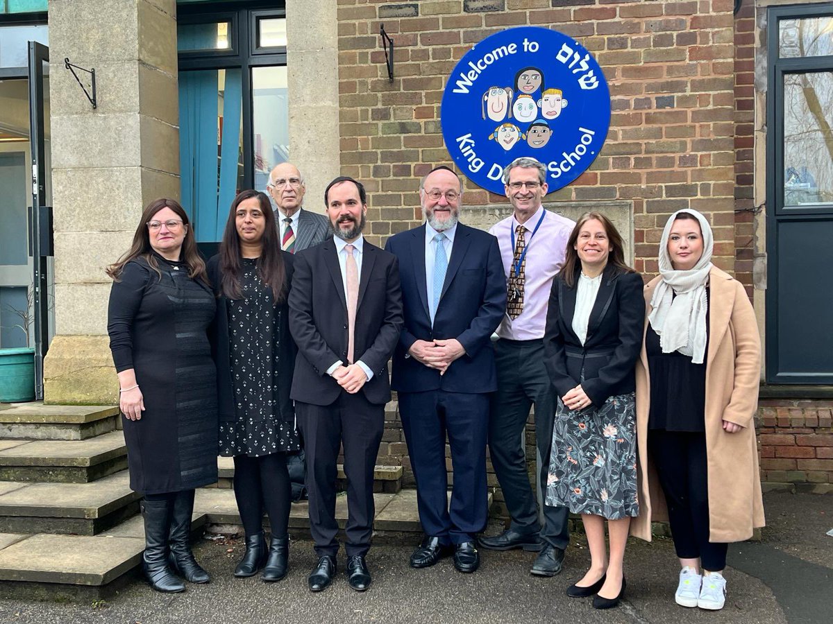 KingDavidBham's tweet photo. A wonderful visit from the Chief Rabbi today, meeting parents, children and staff. Such a warm and engaging person! And he was so impressed with the school too! https://t.co/AtUZvw7ixM