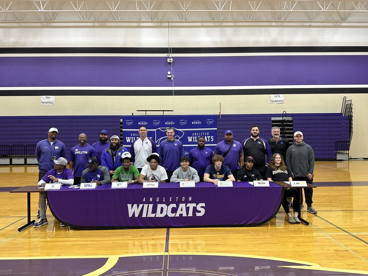 Shaunneibert's tweet image. Congratulations to all of my teammates who signed this morning!!! They are going off to do great things! #NSD24 

In the meantime I’m still looking for a place to call home!
#Uncommitted 
@PurpleReignFB @CoachJBrittain @CoachWoodard13 @phillevans1991