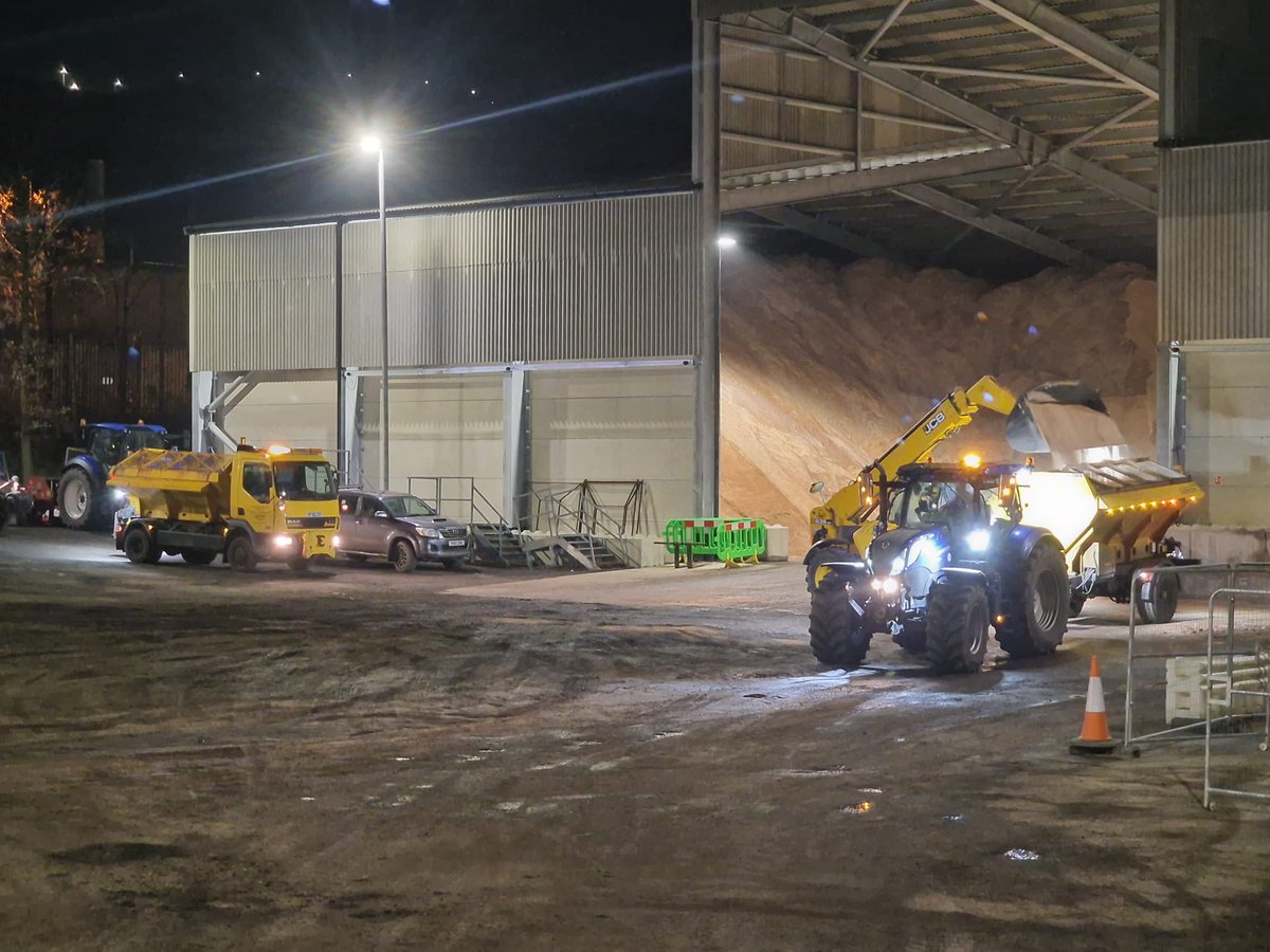 Calderdale's tweet photo. That’s a lot of salt! Our gritters are prepared for the heavy snow forecast 🌨️

Please help us treat the gritting network by leaving enough space in the road for us to get through. We need a clearance of 3.5m between parked cars.

 Thank you for your help 💚 https://t.co/gOioxAOSol