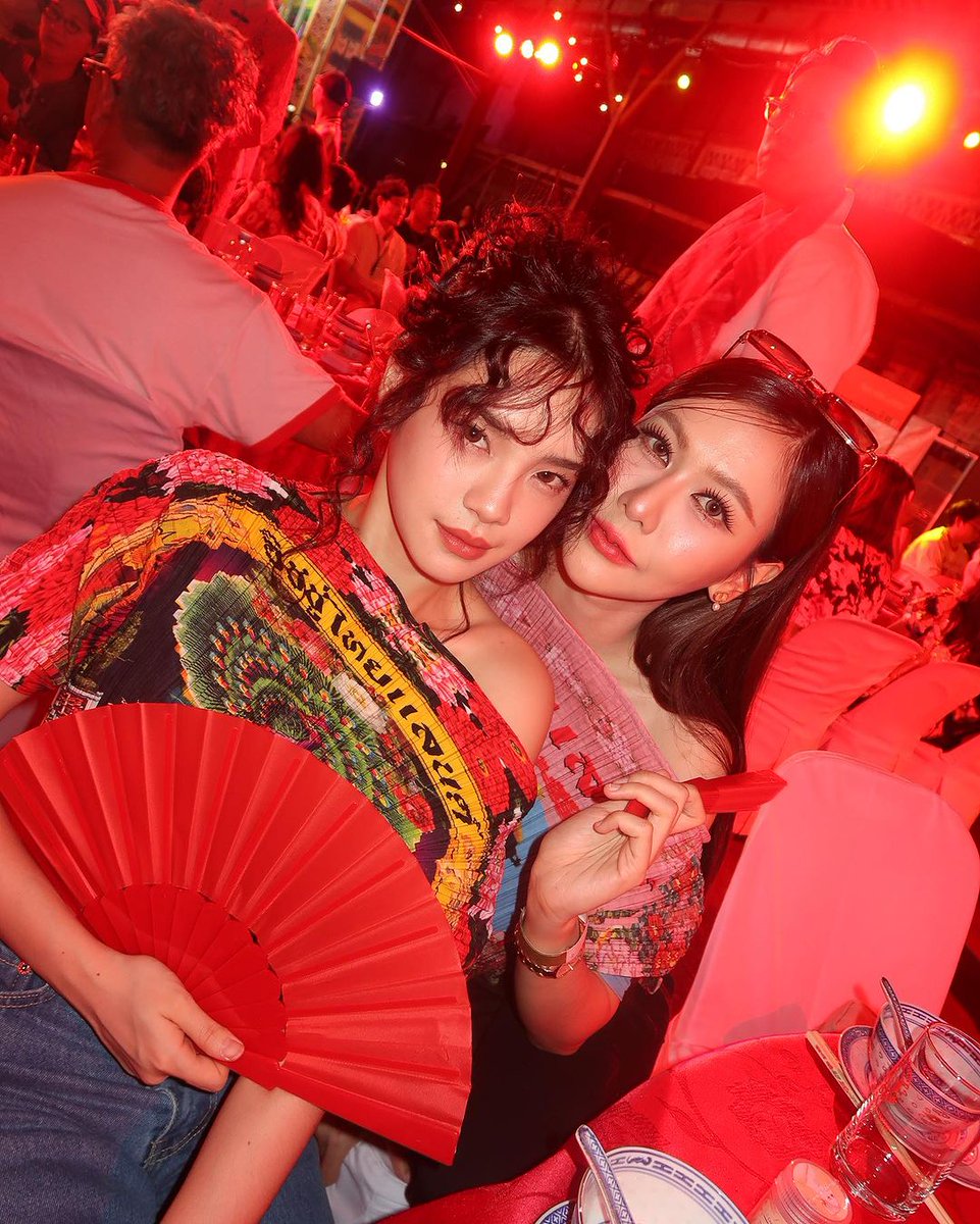 หมวยนี่คะ~ 😘🎊🧧

#issuethailand
#issueRS24
#CherprangAreekul