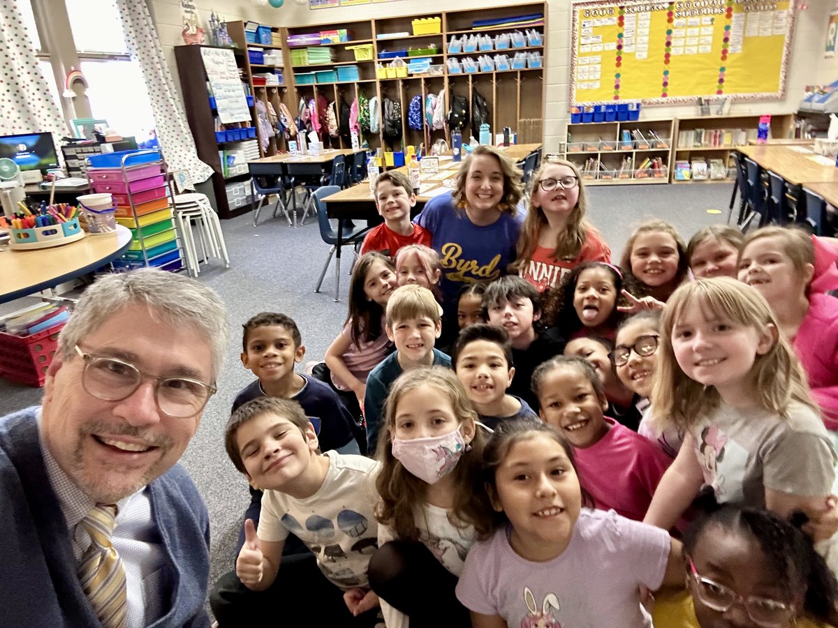 Today is World Read Aloud Day! 

Superintendent Laurence surprised students in Ms. Kern's second grade class at Byrd Elementary School this morning as their special guest reader! 

#ACPSDcelebrates #WorldReadAloudDay