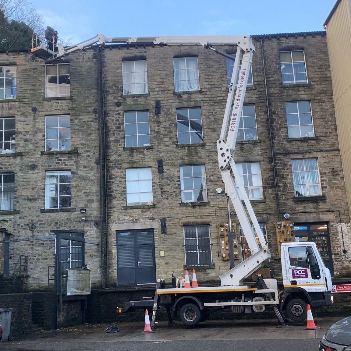 PCC - WORK AT HEIGHT SAFELY AND EFFICIENTLY WITH OUR 28M CHERRY PICKER

Contact us now to discuss your requirements on 0330 124 4085 buff.ly/3AM51oF 

#CherryPickerHire #Leeds #WorkingAtHeight #AccessEquipmentHire