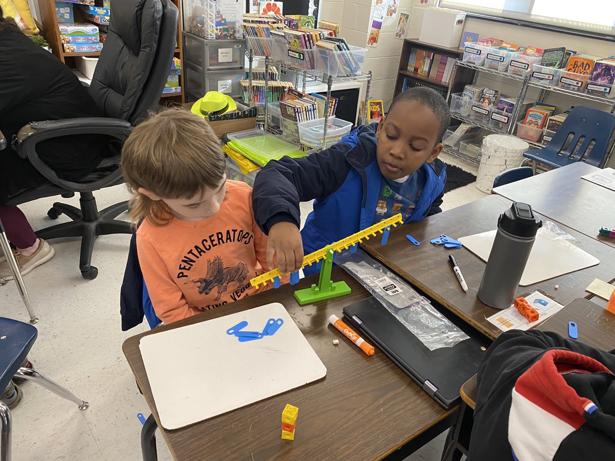 Rebecca Stauffer tweet media