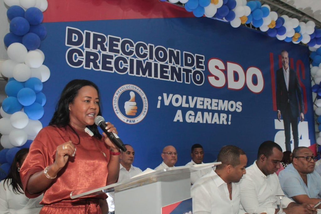 scarletbenzan's tweet photo. Ayer tuve el placer de juramentar más de 1,000 nuevos miembros en el acto de juramentación de la Dirección de Crecimiento SDO, donde contamos con el gran apoyo de nuestra familia perremeísta.

¡Unidos, #VolveremosAGanar! 👍🏼 https://t.co/VygylsdV8x