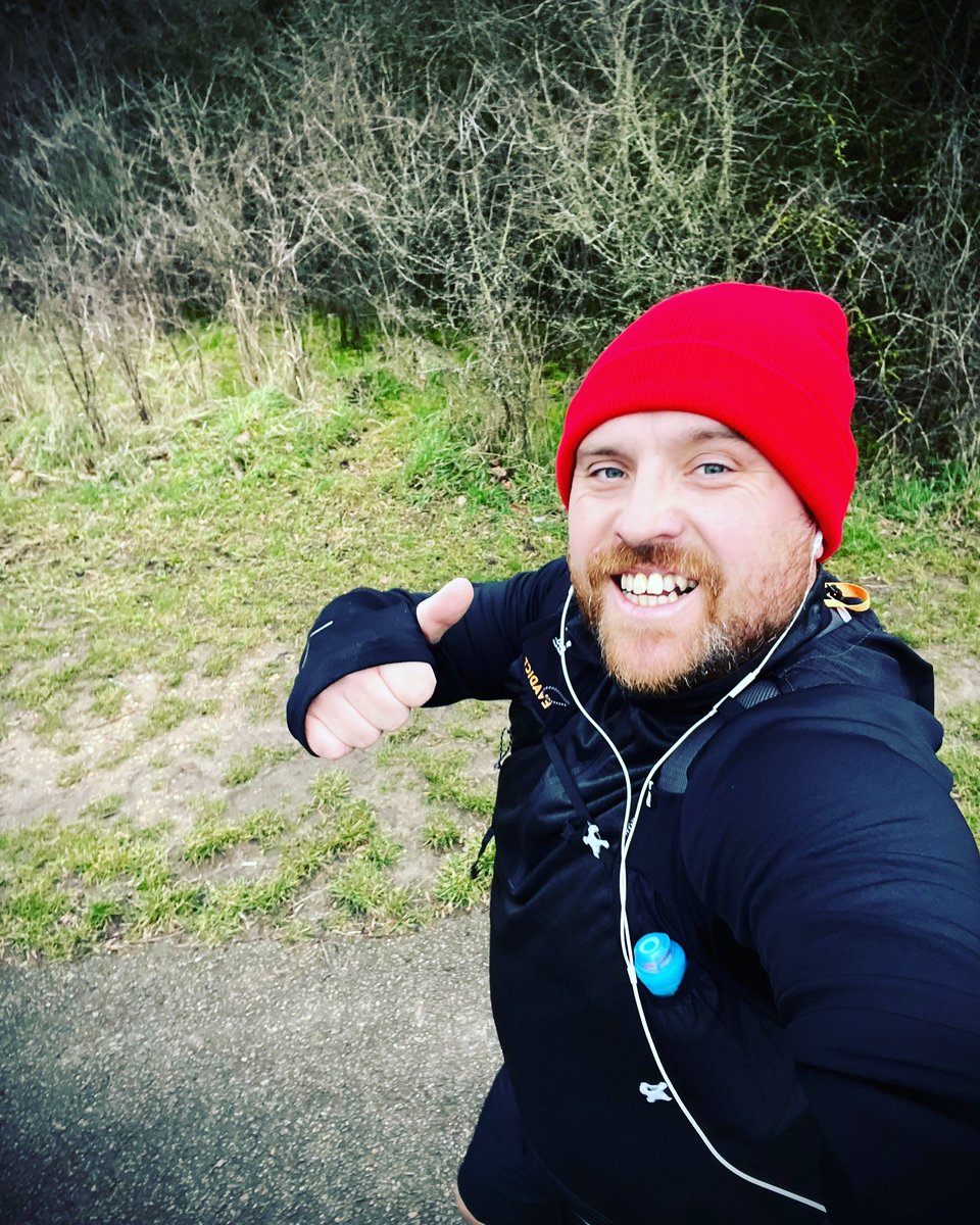 In all honesty I am the upmost respect for office workers.. 

I had a long list of things to do today for the project admin related under twos I was on the laptop and I was ready to explode 🤯 😂

Done an @dralexgeorge inspired run selfie today 😂