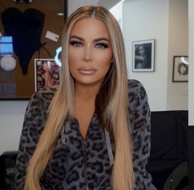 goodmorning happy wednesday 🖤 hump dayyy! https://t.co/WIoxZAD8lU<a href="/tag/newprofilepic"class="tags"><span>#newprofilepic</span></a>