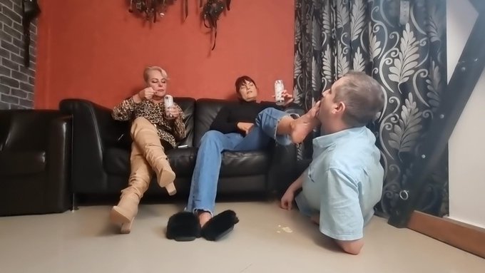 Food humiliation and slippers addict with slave Faith part 5 https://t.co/G5BctG2m2Z https://t.co/nO