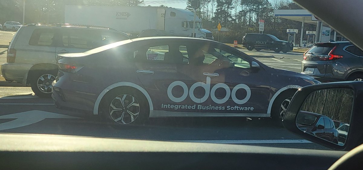 bizylife's tweet photo. Spotted an Odoo Car cruising through Atlanta today! 🚗😎 It's awesome to see Odoo making moves on and off the road! #OdooCar #AtlantaAdventures #InnovationOnWheels https://t.co/hnwvyRZXUe