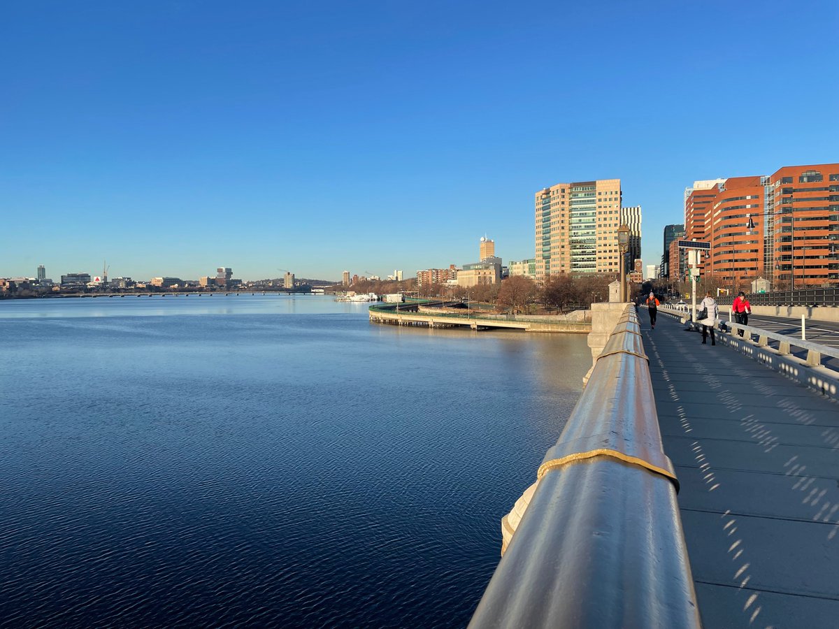 Lindy Elkins-Tanton tweet media