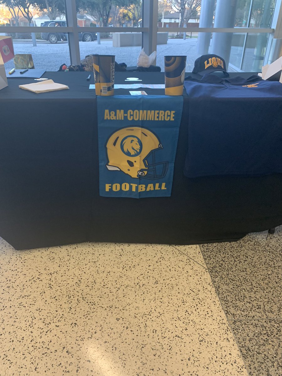 OFFICIALLY A LION🦁 <a href="/coach_paramore/">Coach P</a> <a href="/BSublet/">BSUB</a> <a href="/BMFMoats/">Coach Moats</a> <a href="/CoachMillerick/">gregorymillerick</a> <a href="/tamuc/">田村菜央</a> <a href="/DLineDude5/">Tony McClain</a>