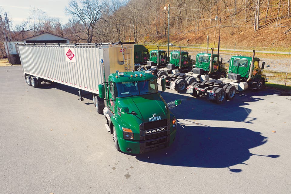 MackTrucks's tweet photo. Next year, Burns Motor Freight will celebrate 75 continuous years of trucking business. The company is currently led by the third generation of Burns children, continuing their family legacy.
Read the full #BulldogMagazine story: https://t.co/XmPQkpKvCO https://t.co/fb7ukrL2LS