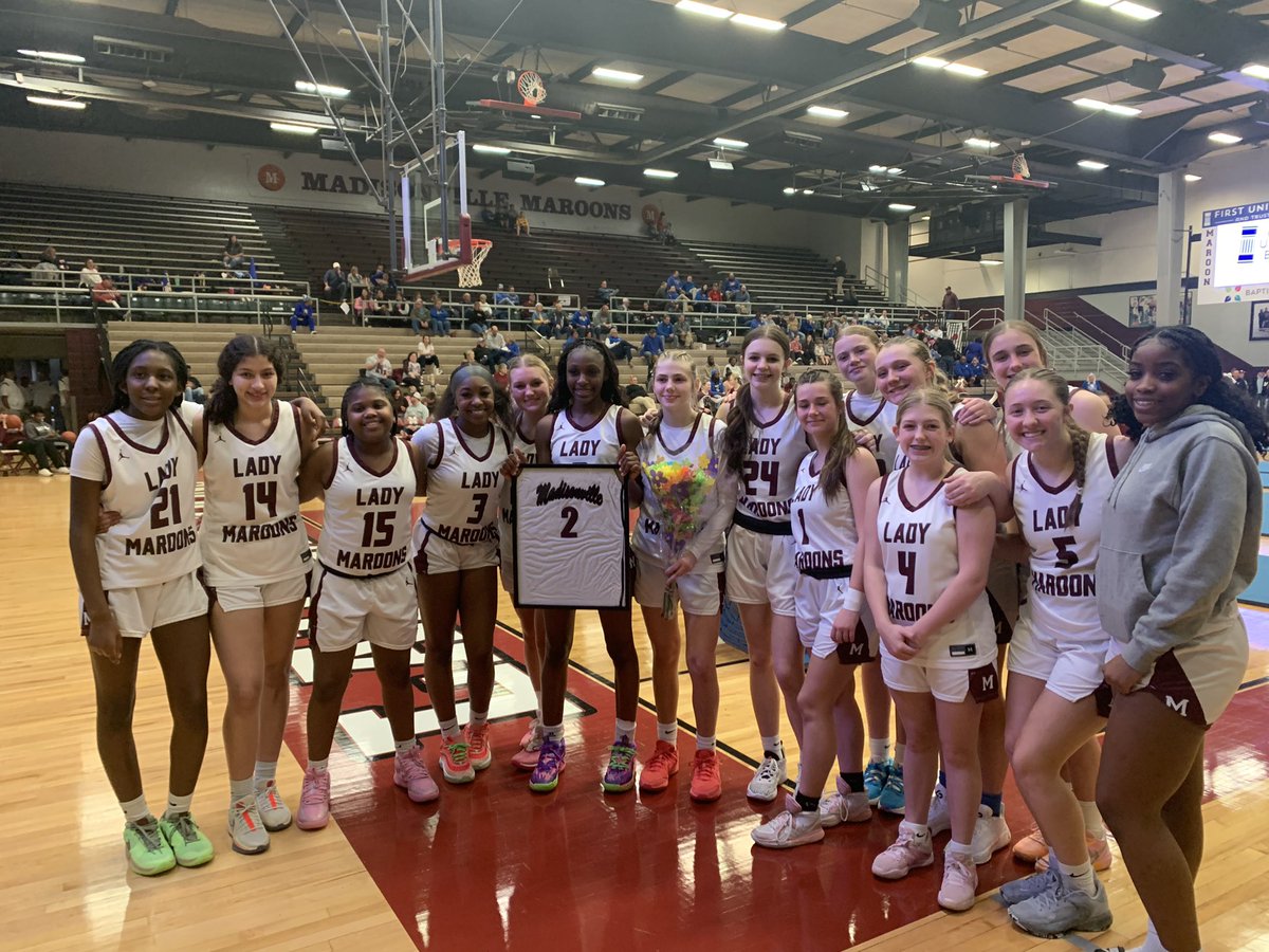 2 BIG nights in a row for 
<a href="/destinywhitsell/">Destiny Whitsell</a> 
Got her 1000pt/500rb ball Mon
Senior night on Tuesday!! 
<a href="/ladymaroonhoops/">MNHHS LADY HOOPS</a>