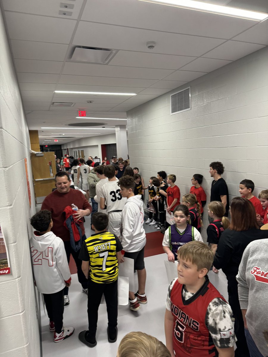 After our game last night we had a chance to honor and hang out with a few members of our FOYL basketball teams. It was great to get  Fort Osage Women's Basketball and our players together to interact with these future Indians.