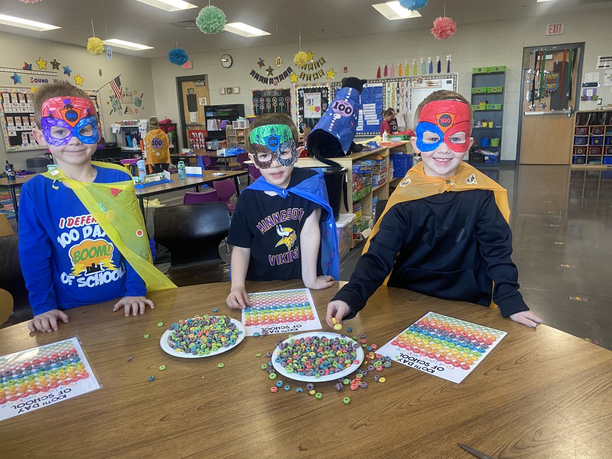 On Tuesday, Kindergartners celebrated the 100th day of school!  We are 100 days smarter.  Learning is our Super Power!
