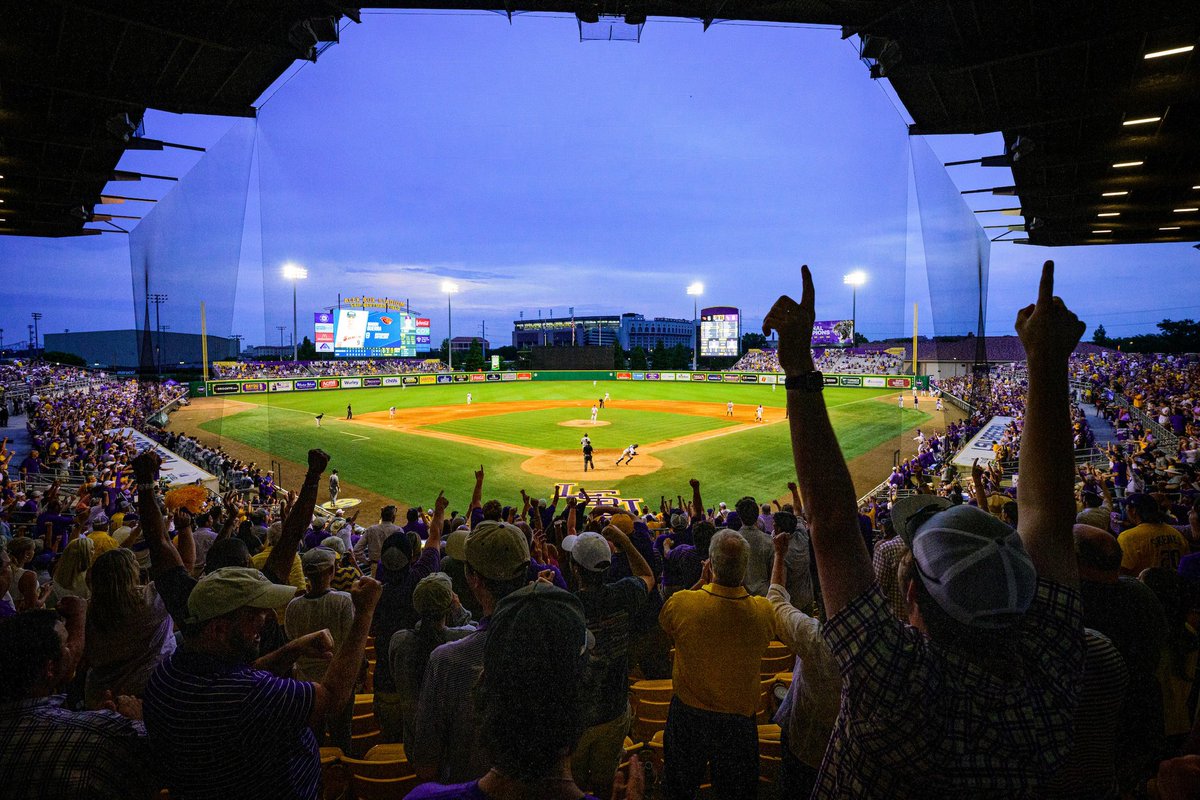 LSUbaseball's tweet image. PACK THE BOX 🗣️