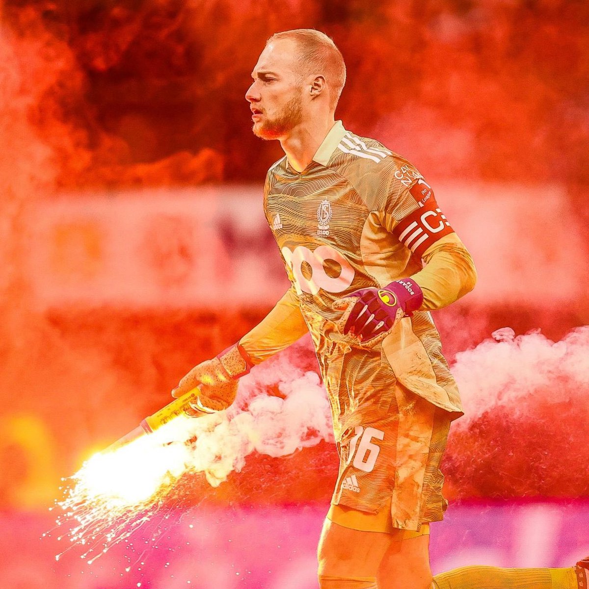 RSCLEspana's tweet image. ¡Qué sorpresa ver el increíble entusiasmo que ha generado esta página! ¡Muchísimas gracias a todos por su apoyo y participación! ¡Vamos a seguir creciendo juntos! 🔴⚪️ #Gracias #StandardLiège