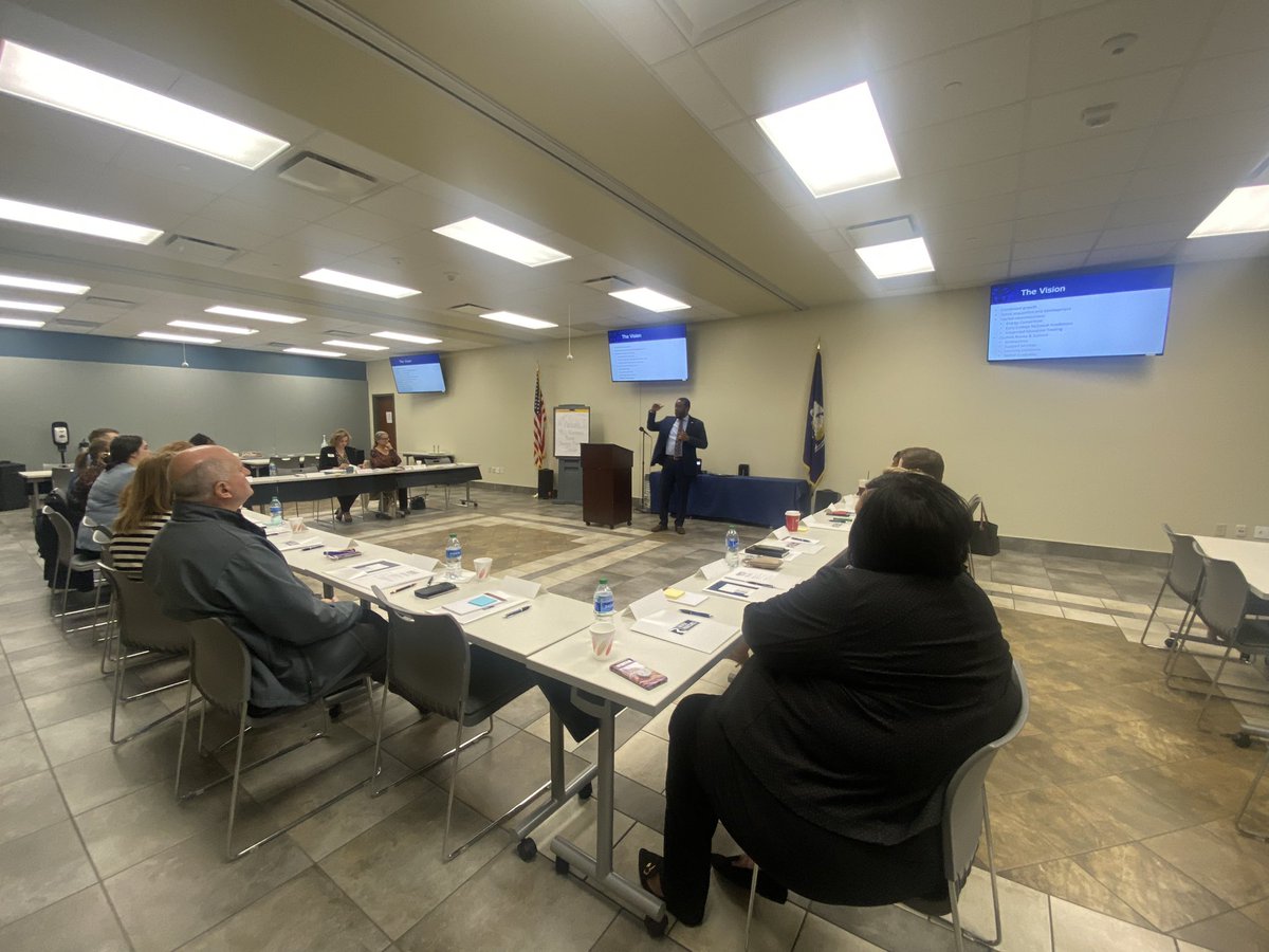 LanaFontenot's tweet photo. Itโs a full house at the @RiverParishesCC Foundation Strategic Planning Session! ๐ #ChangingLives https://t.co/C1f1Ne4ox3
