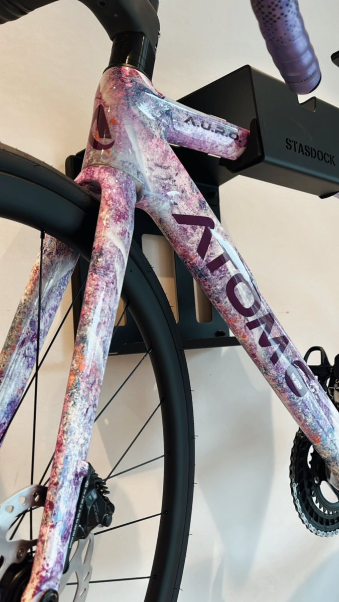 AxelleBellaert's tweet photo. New bike day 🫶🏼 https://t.co/NmlK4FWfw0