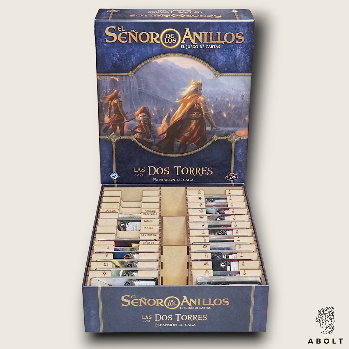 abolt_es's tweet photo. Tenemos una nueva incorporación a la familia LCG ESDLA, el inserto para la expansión Las Dos Torres. Con huecos para las cartas enfundadas con separadores personalizados.
#ESDLA #LCG #inserto #boardgame #bgg
 Se entrega ya montado y listo para su uso. https://t.co/vmlwKJvUqV