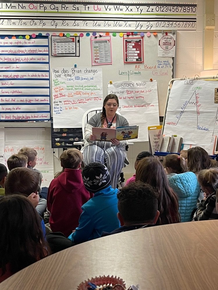 BeebeElementary's tweet photo. Mrs. Lewises class had a guest today. Mrs. Allie Hogg, a student from ASU-B, came and read us a book and did a fun activity. #bbelem #bprd https://t.co/j9wpzFDftN