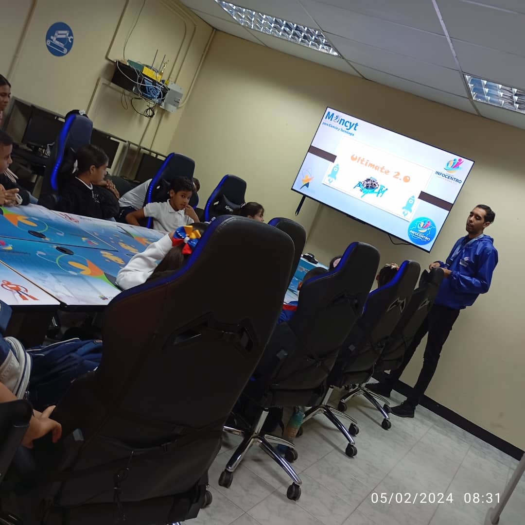 Sotbenj's tweet photo. Desde el Núcleo de Robótica de Cañaveral en @YAR15Mg, niños, @SemillerosC_ de 5to Grado de la E.B. República de Nicaragua, reciben formación sobre "Robótica Educativa" impartido por @Chkhaki

#7TEnUniónYEsfuerzo
¡Vamos!
@Gabrielasjr
@JustoSf
@LarosaInfove
@InfocentroOce https://t.co/nGPvKMmT5U