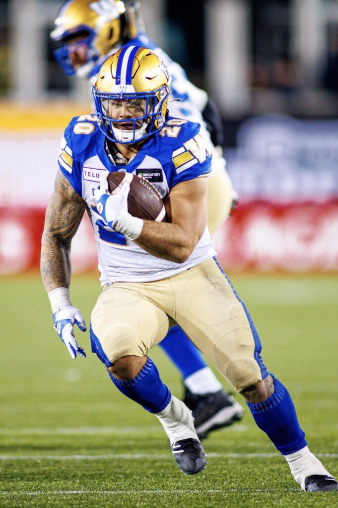bradyoliveira's tweet photo. Returning to my roots with unfinished business! Let’s work 😤 🔵 💣 #ForTheW @Wpg_BlueBombers https://t.co/ifa0kHPC3K