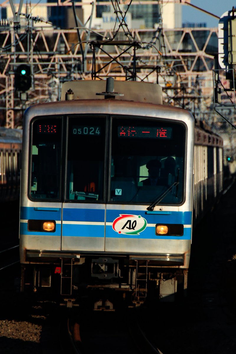 東西快速 tweet media