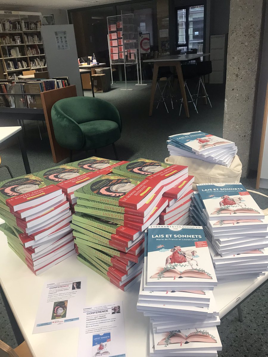 anabdoc's tweet photo. En attendant les auteurs… livraison 📦 @emanuele_arioli @iledefrance @LeMontansier @GDichamp #littérature #clublecture #medieviste @BellesLettresEd @etonclassiques https://t.co/wmEAhWJJKN