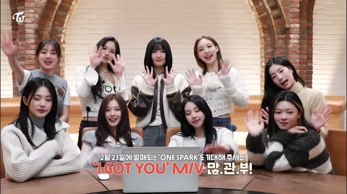 TWICEANALYTICS's tweet photo. .@JYPETWICE 13th Mini Album "With YOU-th" Main Title Track will be called "ONE SPARK" 💥 https://t.co/VTu1qiqfVg