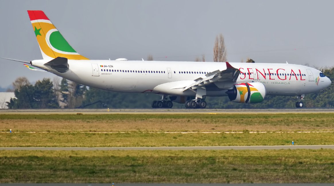 EcomnewsAfrique's tweet photo. 🏗️✈️ Grâce au Programme de reconstruction des #aeroports du #Snegal, l'aéroport Saint-Louis devient un véritable levier de développement, ouvrant des perspectives dans le #tourisme et l'exploitation des ressources. Explications. https://t.co/E6JhQVxWJU @FlyAirSenegal https://t.co/nrlrGd3jLo