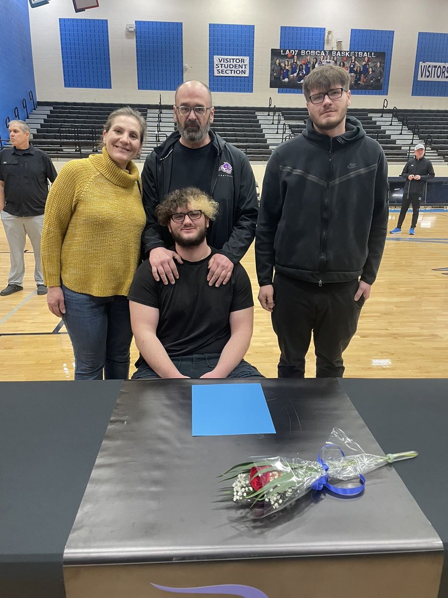 Committed,Lets get to work!!! <a href="/CoachJacobsonTJ/">Coach Tanner Jacobson</a> <a href="/Coach_Donohoe/">Jacob Donohoe</a> <a href="/BradyDavis10/">Brady Davis</a> #TrustTheProcess #JUCOPRODUCT