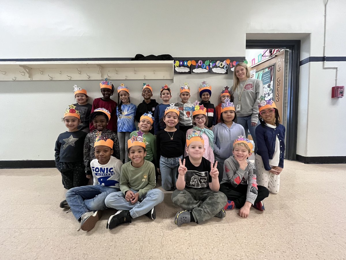 Happy 100 Days from #TeamGress 🎉 <a href="/WheelerAvenue/">Wheeler Avenue School</a> <a href="/VS13UFSD/">ValleyStream13UFSD</a>