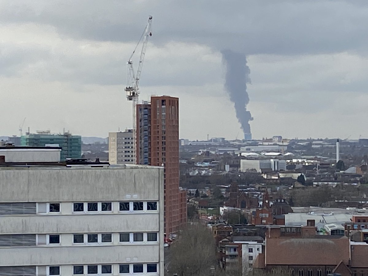 #WestBromwich, a big #fire just now, as seen from the ‘Secret Garden’ atop @LibraryofBham 😮